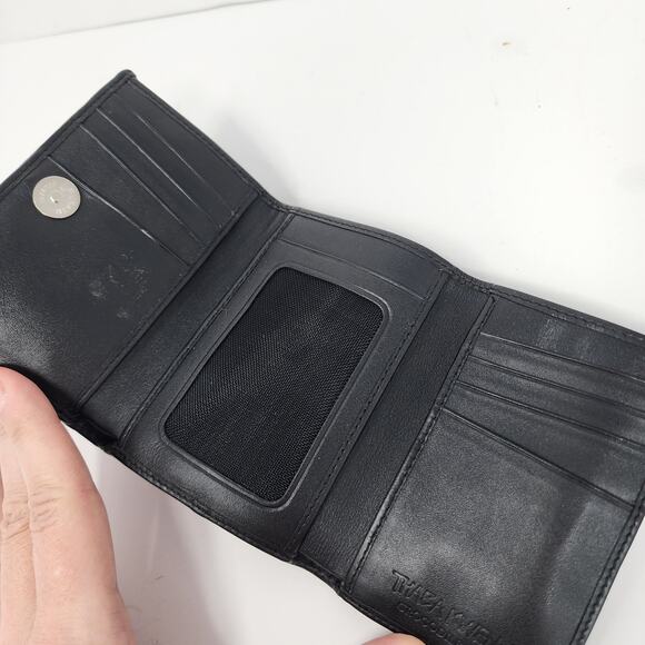 Black Crocodile Wallet - Picture 4 of 12